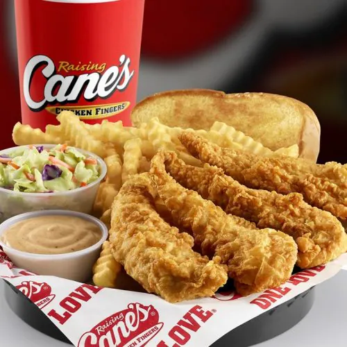 Raising Cane’s Catering Guide: Tailgates, Combos & How to Order for the Office