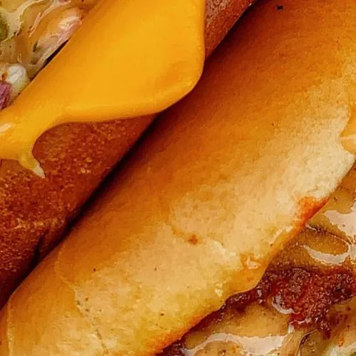 Dave’s Hot Chicken Catering Guide: Spice Levels, Hot Boxes, and How to Order for the Office